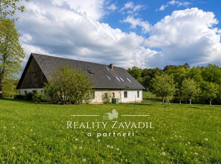 2DFE7F88-8FF5-47C8-87E5-FE3BD7279F4C | Prodej - dům/vila, 244 m²
