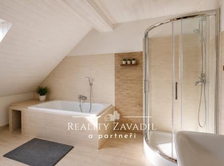 D512816A-6319-471E-B0DD-D14293C8DD8E | Prodej - dům/vila, 244 m²
