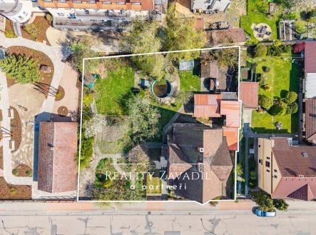 Prvorepubliková vila 216 m², vícegenerační bydlení, pozemek 1.160 m², Chlumec nad Cidlinou IV | Prodej - dům/vila, 216 m²