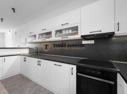 prodej-rodinneho-domu-zlin-louky-1.jpg | Prodej - dům/vila, 277 m²