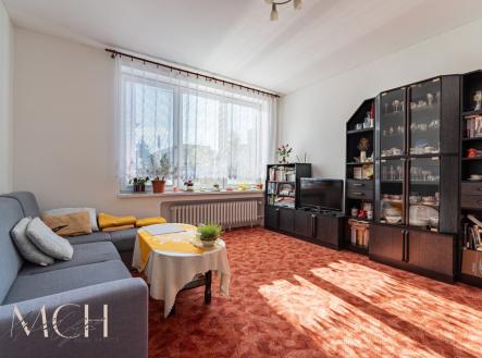 přízemí byt obývák | Prodej - dům/vila, 330 m²