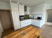 Pronájem bytu, 2+kk, 60 m²