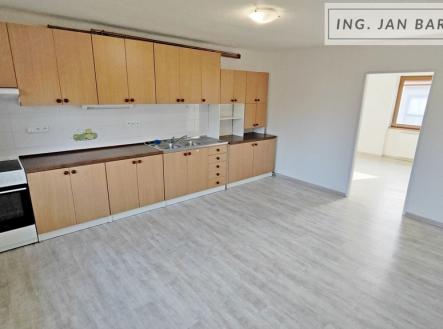 kuchyn-a-pokoj2.jpg | Pronájem bytu, 3+kk, 85 m²