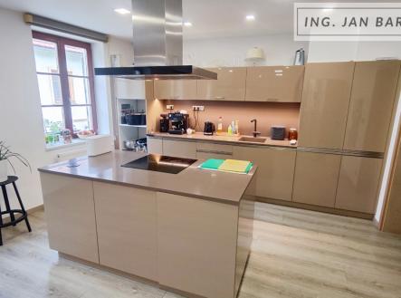 kuchyn1.jpg | Pronájem bytu, 4+kk, 105 m²