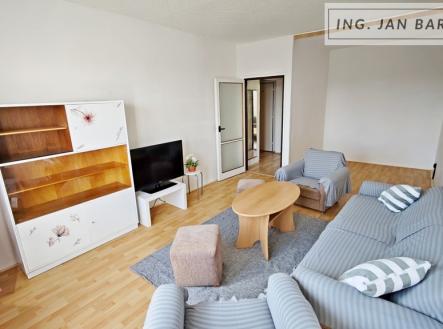 obyvak-od-okna.jpg | Pronájem bytu, 2+1, 56 m²