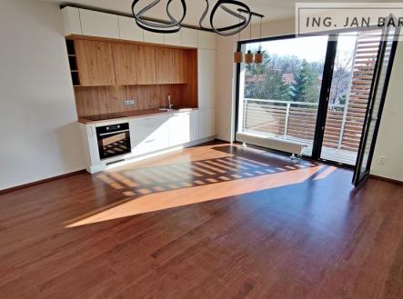 obyv-s-kk-a-terasou.jpg | Pronájem bytu, 3+kk, 83 m²