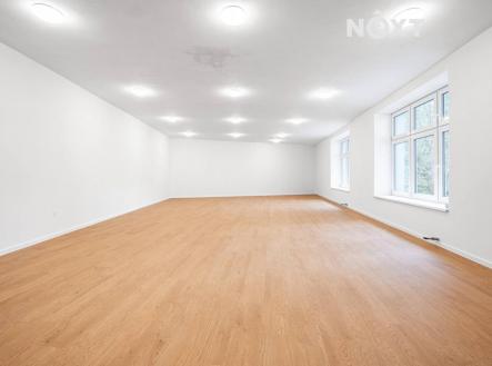 Pronájem - komerční objekt, jiný, 2 279 m²