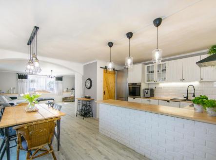 3.jpg | Prodej - dům/vila, 208 m²