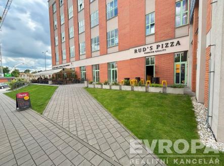 . | Pronájem - obchodní prostor, 160 m²