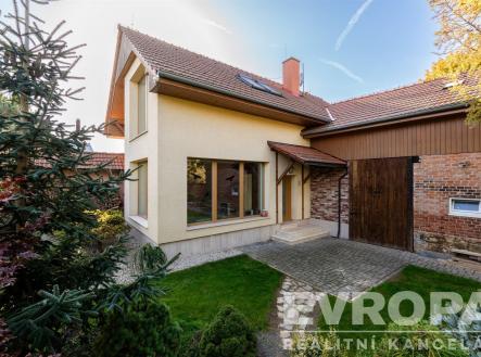 . | Prodej - dům/vila, 380 m²