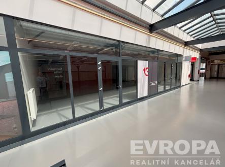 . | Pronájem - obchodní prostor, 836 m²