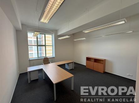 . | Pronájem - kanceláře, 38 m²