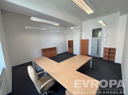 . | Pronájem - kanceláře, 38 m²