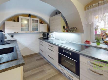 utulny-dum-pro-rodinne-bydleni-v-okrese-litomerice-kitchen.jpg | Prodej - dům/vila, 90 m²