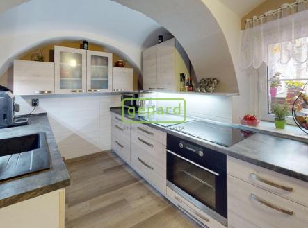 utulny-dum-pro-rodinne-bydleni-v-okrese-litomerice-kitchen.jpg | Prodej - dům/vila, 90 m²