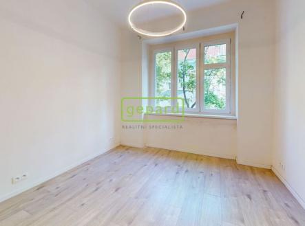 biskupcova-186583-praha-3-zizkov-dining-room.jpg | Pronájem bytu, 1+kk, 27 m²