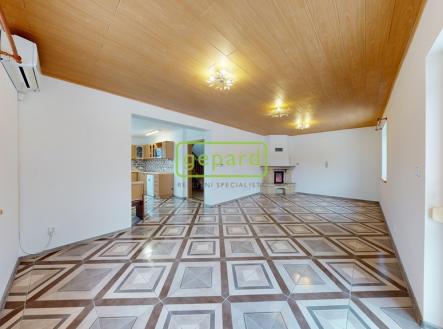velkorysy-domov-pro-rodinne-bydleni-s-dostupnosti-sluzeb-a-zaroven-prirodou-01072025-111754.jpg | Prodej - dům/vila, 167 m²