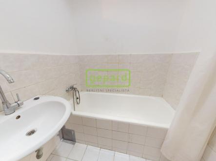 byt-21-v-lukrativni-casti-mesta-litomerice-wwwmotyckarealitycz-11192024-101013.jpg | Pronájem bytu, 2+1, 60 m²
