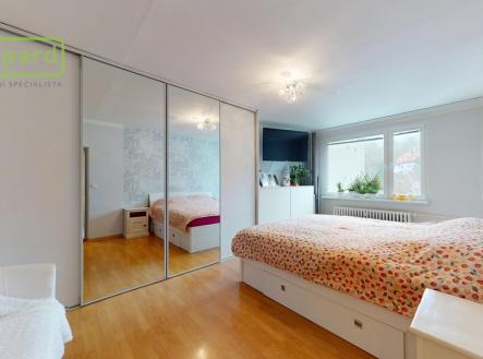 byt-21-zelezna-380-usti-nad-labem-02182026-160708.jpg | Prodej bytu, 2+1, 65 m²