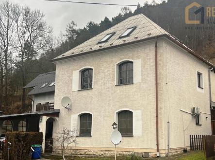 E1 | Prodej - dům/vila, 180 m²