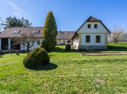 Prodej - dům/vila, 600 m²