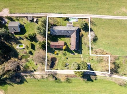 dvur-kralove-dron-foto-s-vyznacenim-final-1.jpg | Prodej - hotel, 600 m²