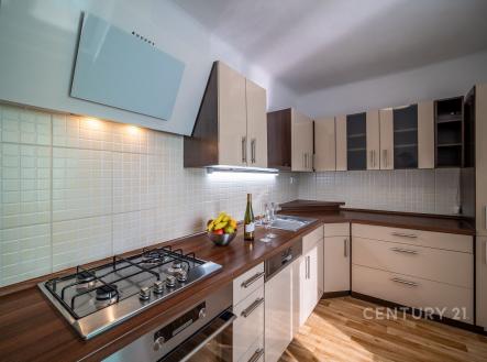 Kuchyňská linka | Pronájem bytu, 2+1, 61 m²