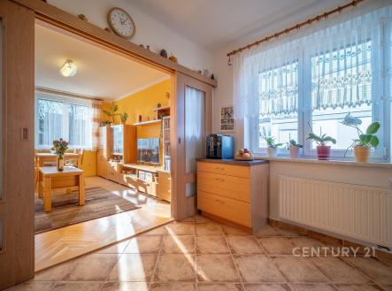 Propojení kuchyně a obývacího pokoje | Prodej bytu, 3+1, 74 m²