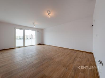 Obytný protor s  kuchyňským koutem | Prodej bytu, 3+kk, 68 m²