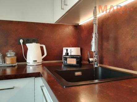 IMG_20251016_111616_440.jpg | Prodej bytu, 3+1, 77 m²