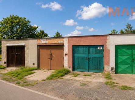 05E255F6-4350-42EC-805C-7CEC2196BE29.jpg | Prodej - malý objekt/garáž