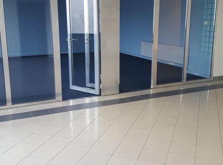 Pronájem - obchodní prostor, 173 m² obrázek