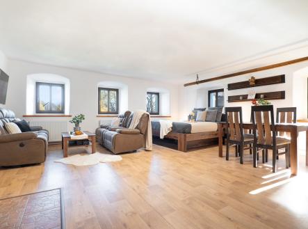 1 | Prodej - dům/vila, 180 m²