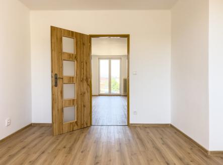 Ložnice + obývací pokoj | Prodej bytu, 3+1, 73 m²