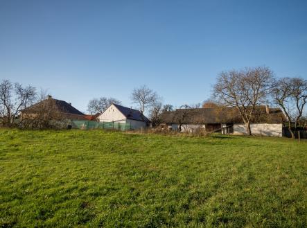 Pohled na parcelu o výměře 1151 m2 | Prodej - pozemek pro bydlení, 2 623 m²