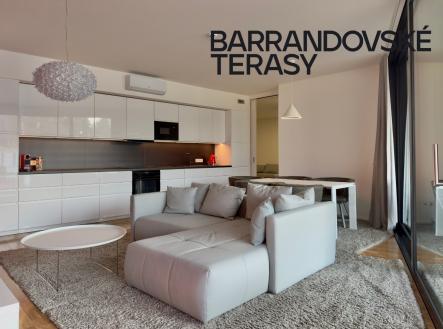 Obývací pokoj, kuchyňská linka, klimatizace | Pronájem bytu, 2+kk, 75 m²