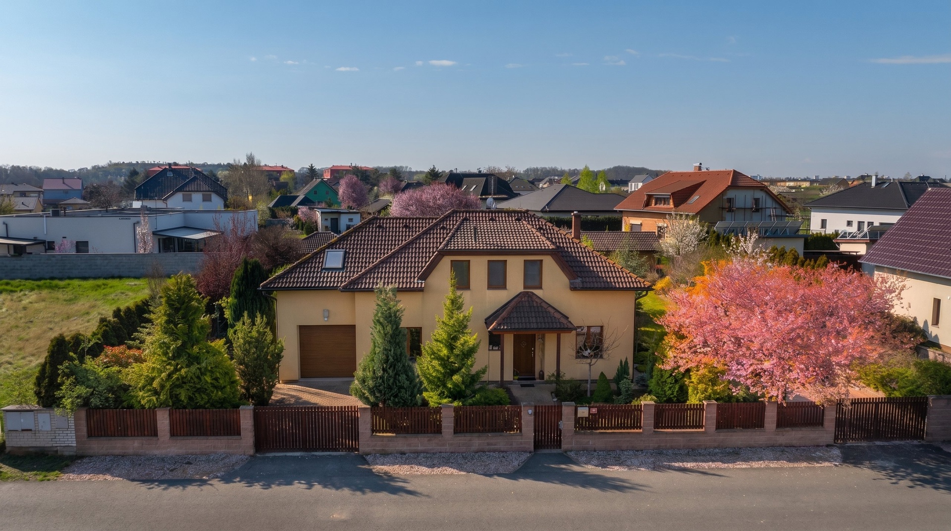 Pohled na dům z ulice U Studánky-bd40-4076-90f4-fd76241e8994