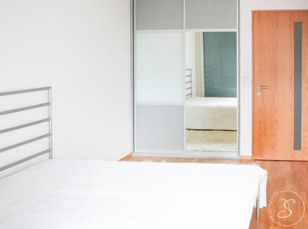 1745493278-jibfkhdlrt-g43-lo-c5-benice1-1.jpg | Pronájem bytu, 2+kk, 43 m²