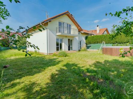 výhled z vnitřního dvora | Prodej - dům/vila, 220 m²