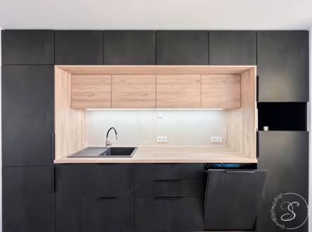 photo-5215232385442581568-y-1.jpg | Pronájem bytu, 2+kk, 70 m²