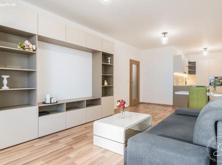 1762767396-dfwxkcvbyr-sxnoou.jpg | Pronájem bytu, 2+kk, 60 m²