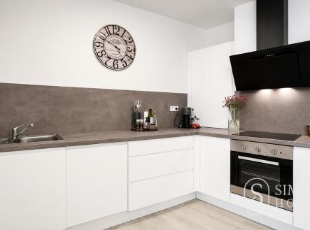 chatgpt-image-22-iyun.2026-g.12-04-28.png | Pronájem bytu, 3+kk, 88 m²