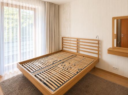 chatgpt-image-1-iyul.2026-g.14-23-55.png | Pronájem bytu, 3+kk, 74 m²