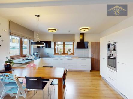 foto: 1 | Prodej - dům/vila, 186 m²