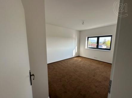 . | Pronájem bytu, 3+kk, 84 m²