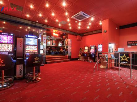 david-patera-rd-kasino-28-rijna-47-4-2-2022-3.jpg | Pronájem - obchodní prostor, 580 m²