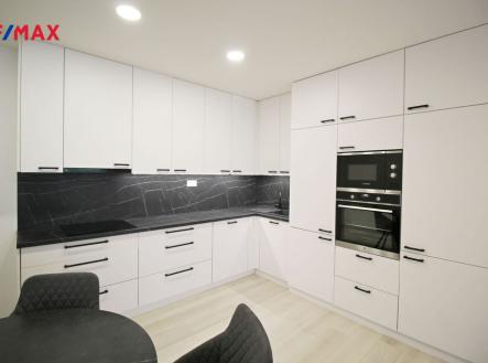 img-2327.jpg | Pronájem bytu, 3+kk, 70 m²