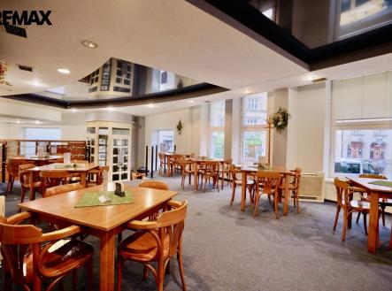 2h4a0768.jpg | Prodej - nájemní dům, 1 800 m²