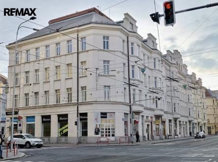 Prodej - nájemní dům, 1 800 m² obrázek