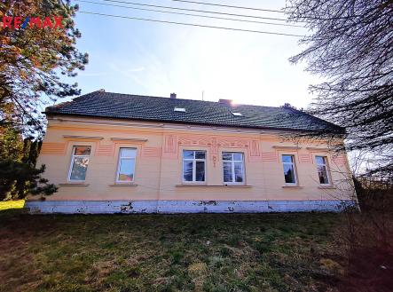 Pohled z ulice - S | Prodej - dům/vila, 245 m²